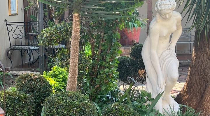 84 on Fourth Guest House!