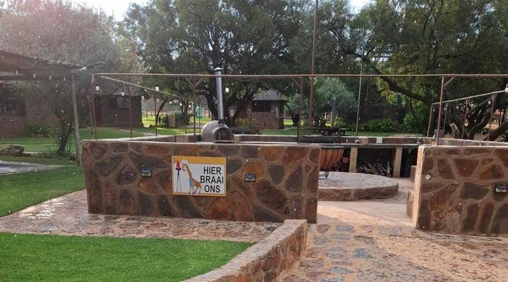 Rocking Giraffe Bush Lodge