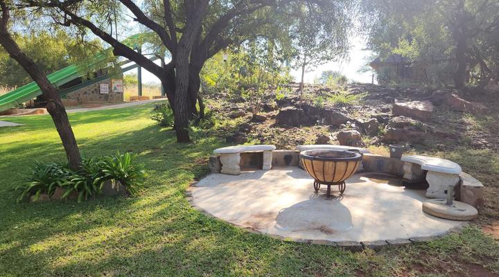 Rocking Giraffe Bush Lodge