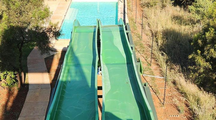 Rocking Giraffe Bush Lodge