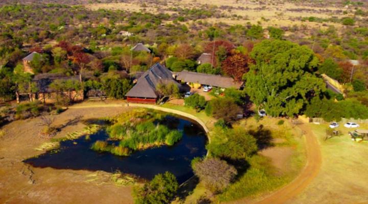 Mela Luxury Game Lodge