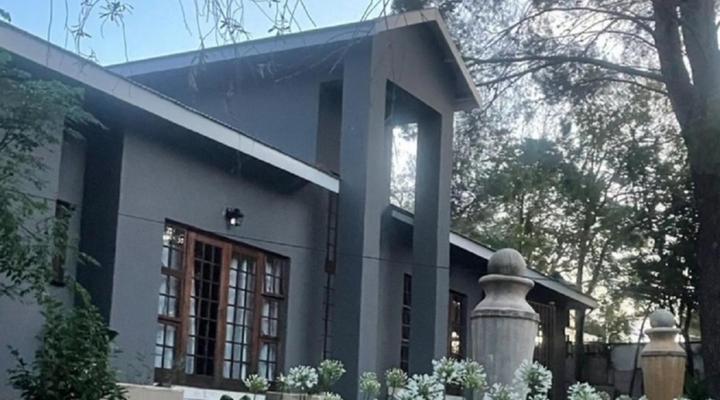 12 on York Guesthouse