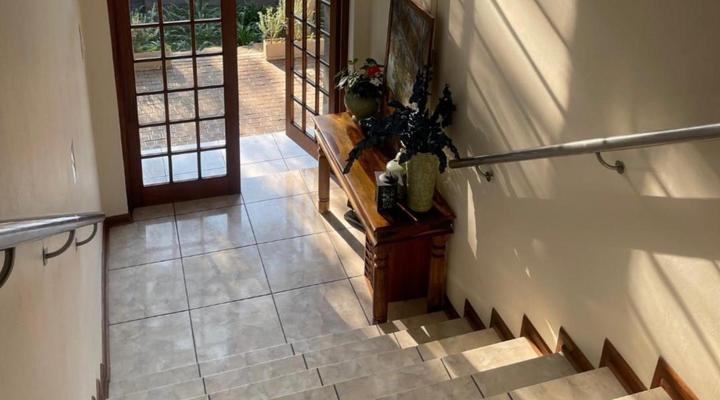 12 on York Guesthouse