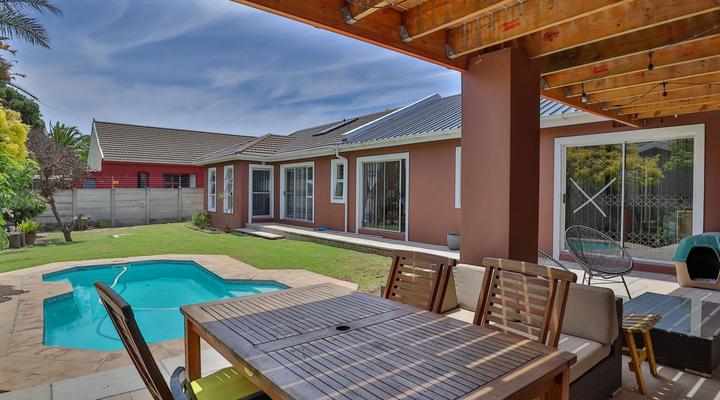 Fairview Crescent 3 by CTHA