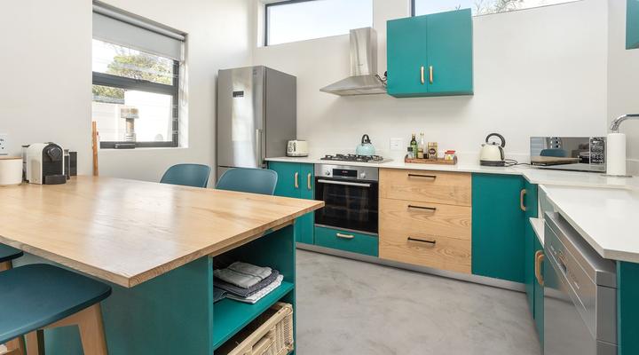 Mountain and Sea House and Cottage