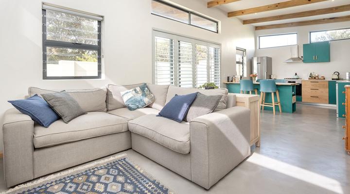 Mountain and Sea House and Cottage