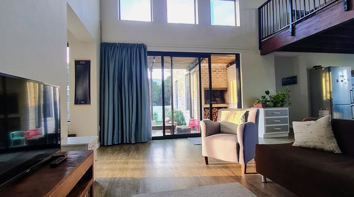 Mountain and Sea House and Cottage