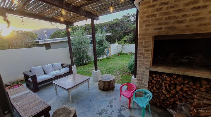 Mountain and Sea House and Cottage
