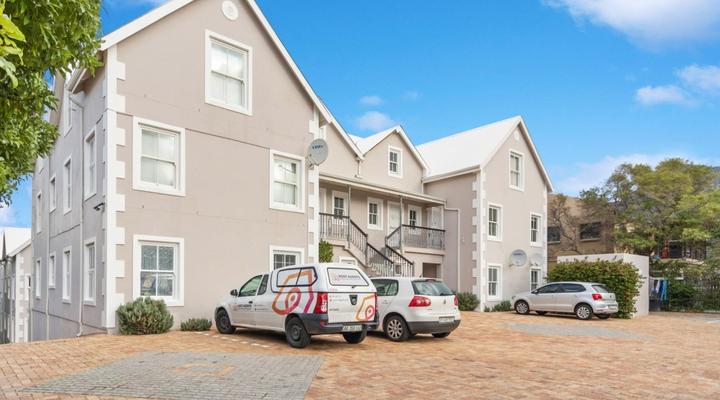 Summerville 20 by HostAgents