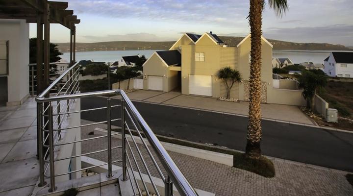 The Spry House, Langebaan, 8-sleeper