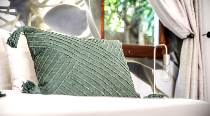 Sixteen Guesthouse on Main