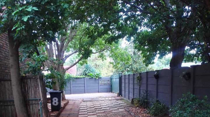 8 Soenie Avenue Self-Catering