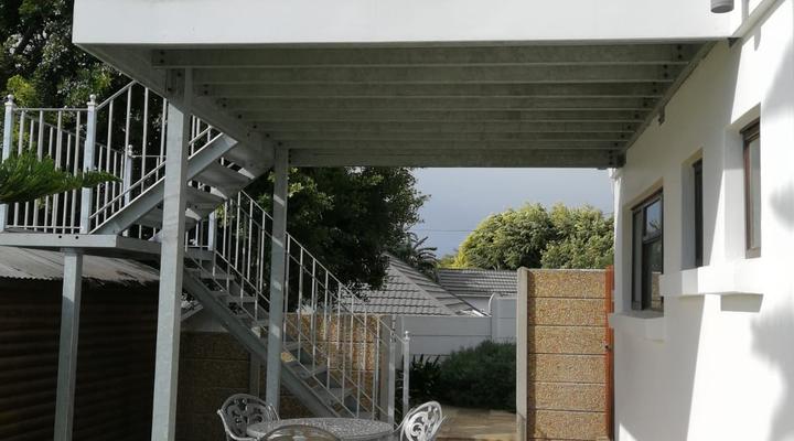 Lavandula Manor Self-catering Guest House