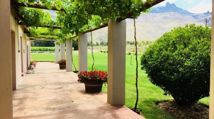 Oaksrest Vineyards Guest Farm