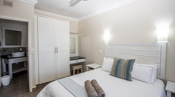 Banana Beach Club D11