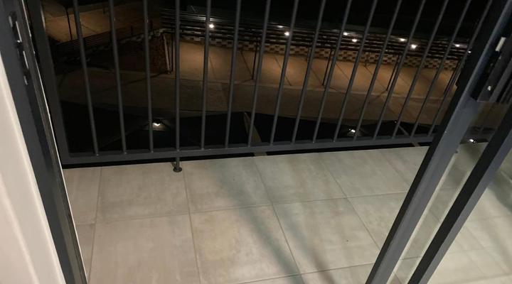 Outerspaces - 1 bedroom Luxurious Apartment in Sandton