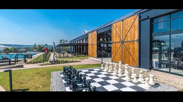 Outerspaces - 1 bedroom Luxurious Apartment in Sandton