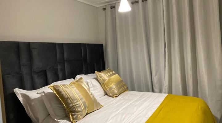 Outerspaces - 1 bedroom Luxurious Apartment in Sandton