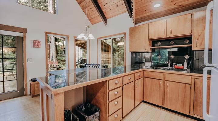 #99 Mt. Baker Rim Cabin