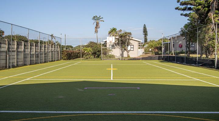 Banana Beach Club B5