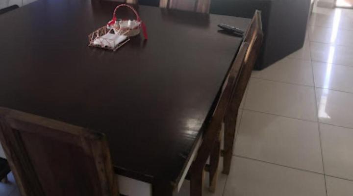 Leone Paris Homestay