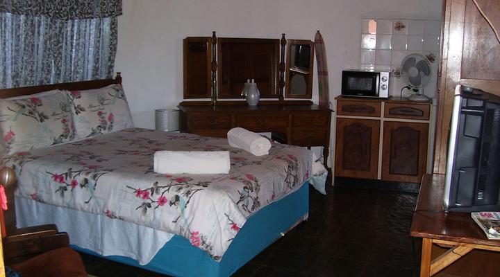 Africa Unplugged Guest Lodge