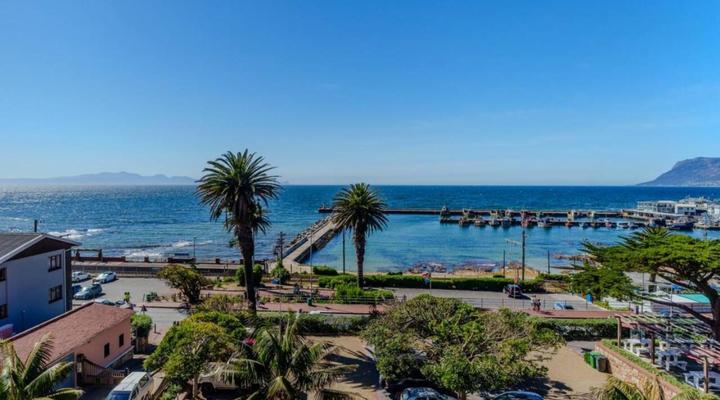 Majestic Village Apartments