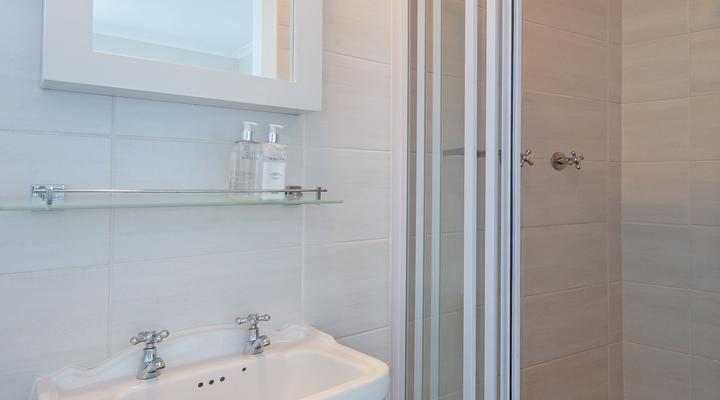 3-Bed-Mountain View.