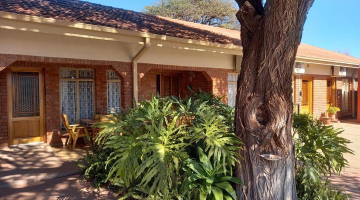 Acacia Gastehuis/Guesthouse, Kathu