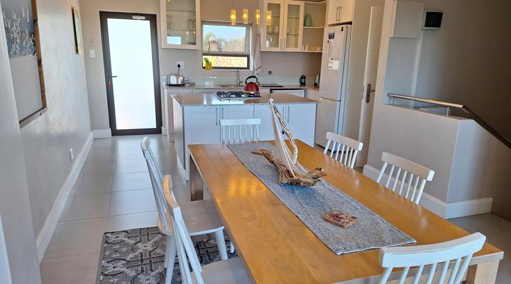 Mount Castleton: Luxurious 4-Star Graded Apartment