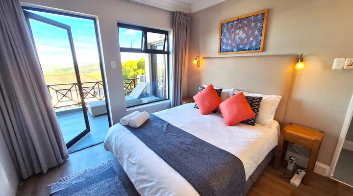 Mount Castleton: Luxurious 4-Star Graded Apartment