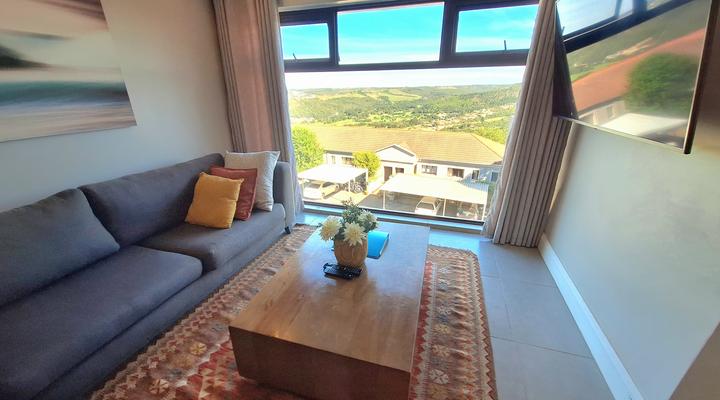 Mount Castleton: Luxurious 4-Star Graded Apartment