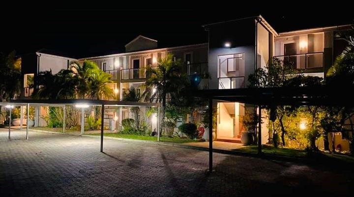 Mount Castleton: Luxurious 4-Star Graded Apartment