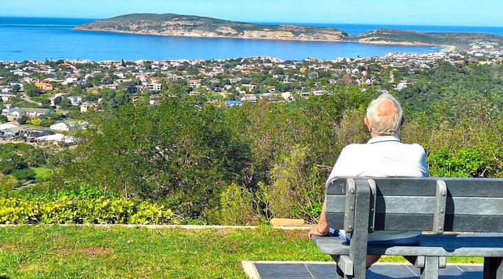 Mount Castleton: 4-Star Graded Luxury Apartment