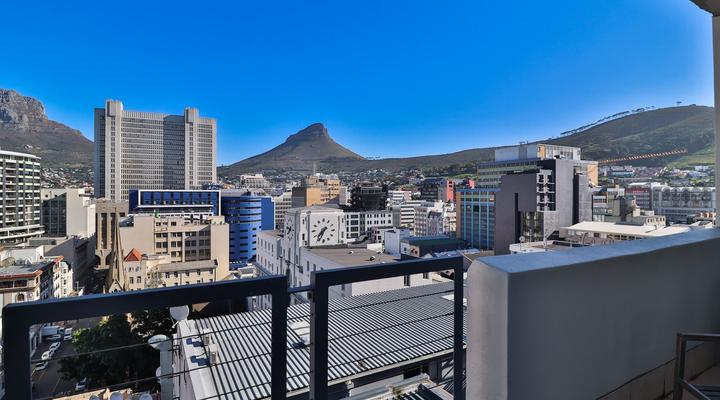 The Decks 1206 by CTHA