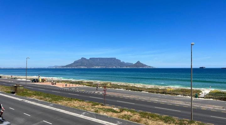 Blouberg Luxury Beachfront apartment