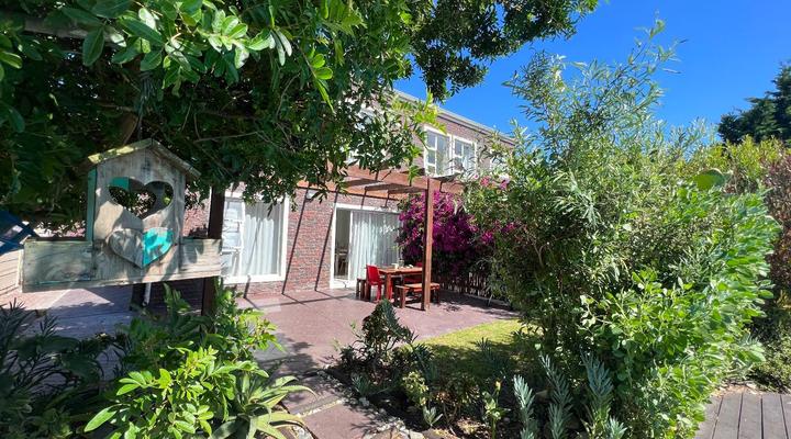 Sunset Beach Living Guesthouse