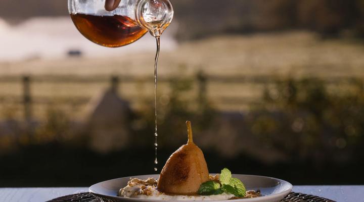 Under Oaks - The Vineyard Suites