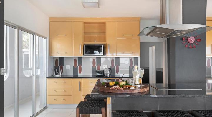 Petfriendly, Beachfront Escape