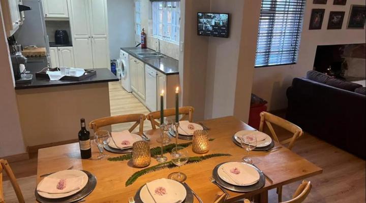 Airlie Road Family Retreat