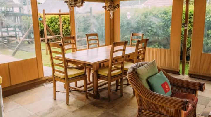 Airlie Road Family Retreat