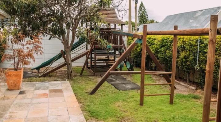 Airlie Road Family Retreat