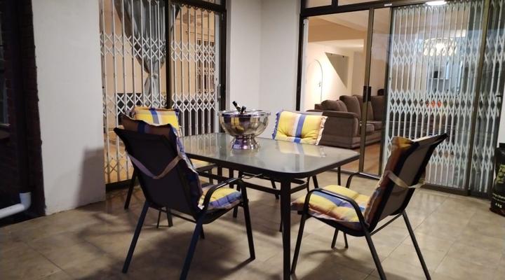 Paulshof Guesthouse - Kingsway Bed and Breakfast