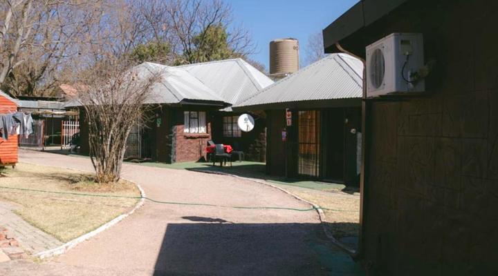 Lekkerbly Chalet Guest House