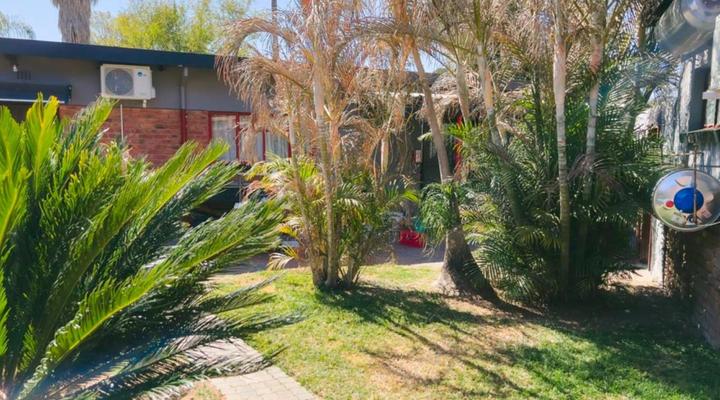 Lekkerbly Chalet Guest House