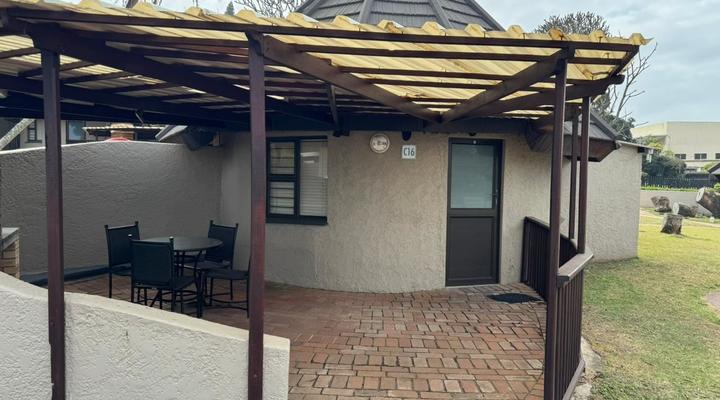 Banana Beach Club C16