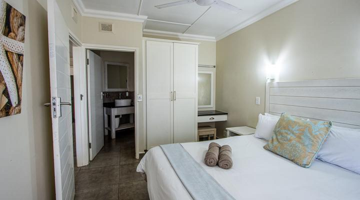 Banana Beach Club D15