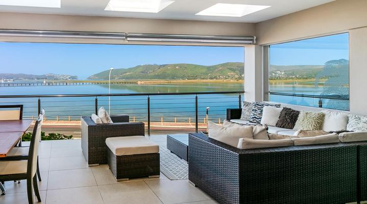 Phoenix Lodge and Waterside Accommodation