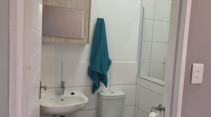 Astros Lodge 209 Blaauwberg Road, Tableview - Cape Town