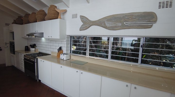 Hidden Heights Beach House, 25 Magai Drive